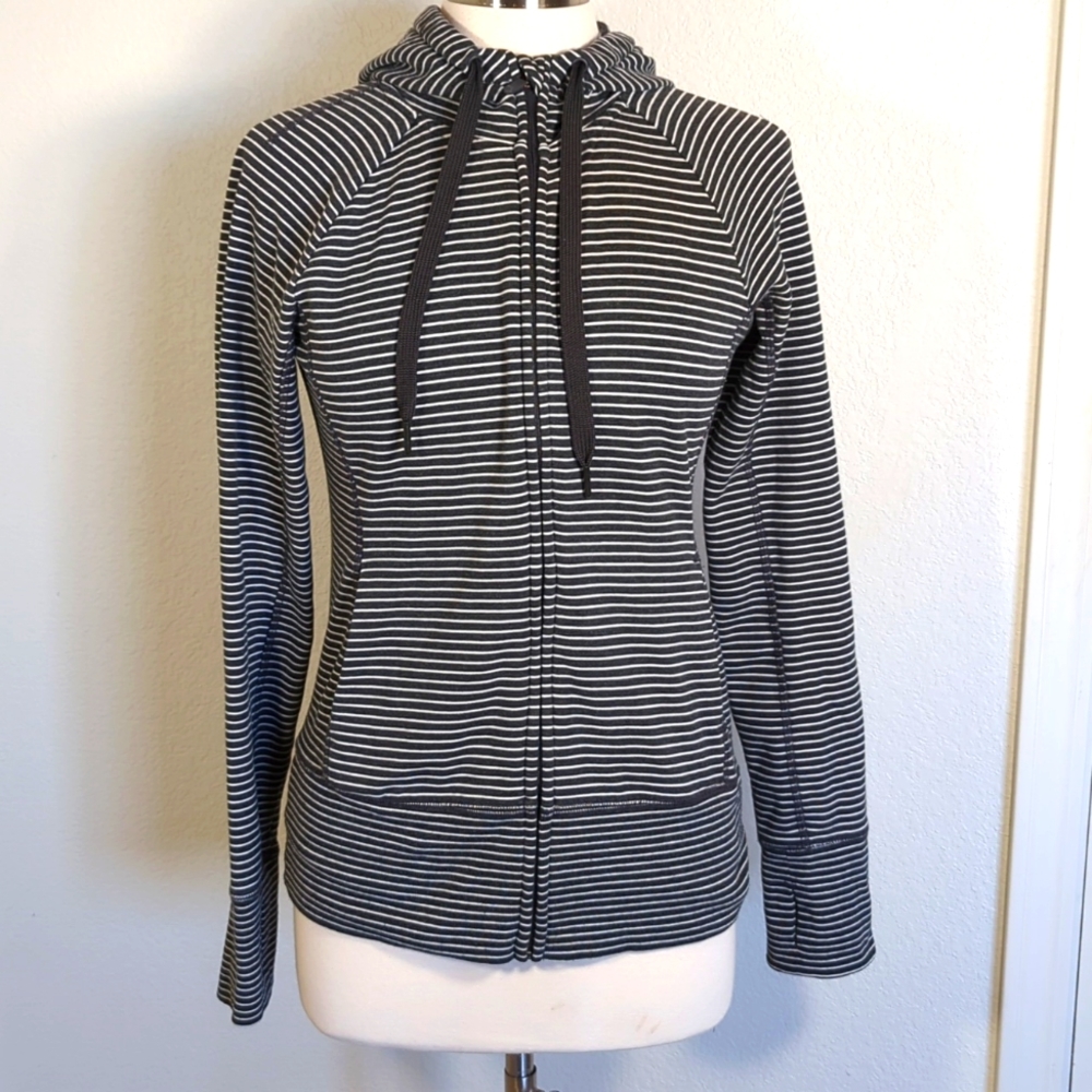 - GapFit hoodie M EUC